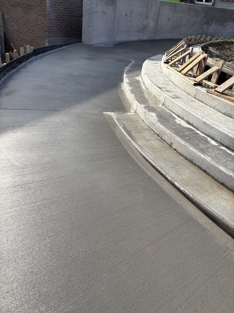 Geborsteld beton